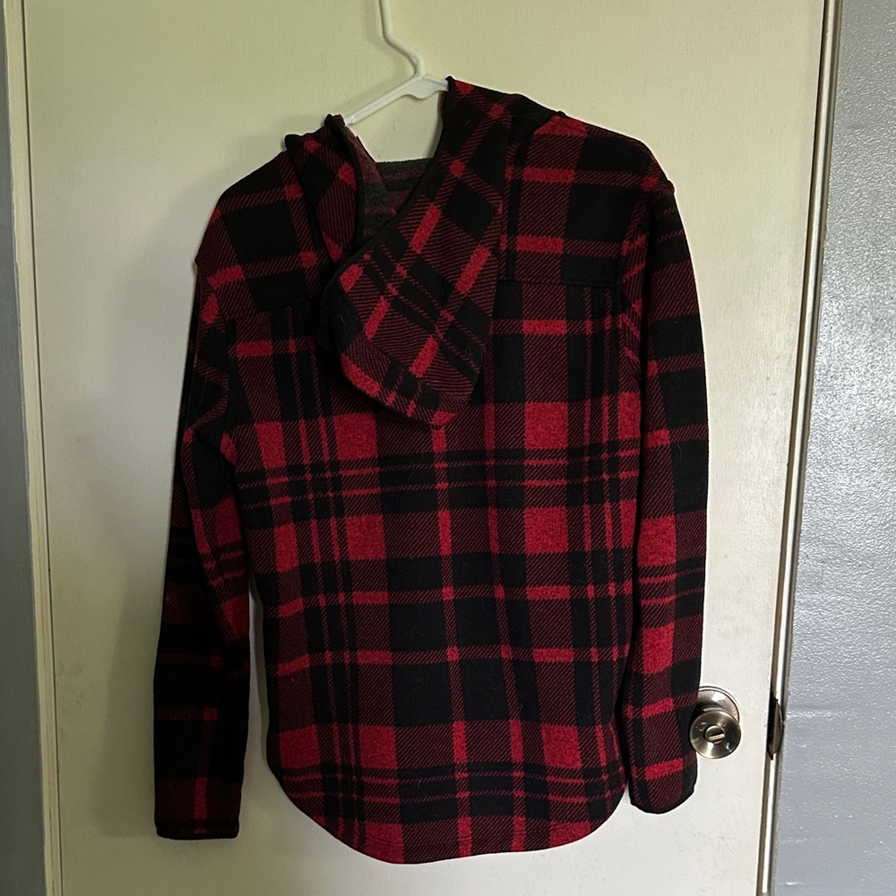 The North Face women’s Red and Black Plaid Zip-Up Hoodie - Picture 3 of 3